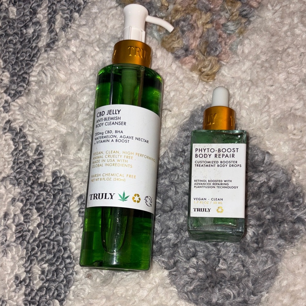 TRULY CBD Jelly Anti-Blemish Body Cleanser and Phyto-Boost Body Repair Set